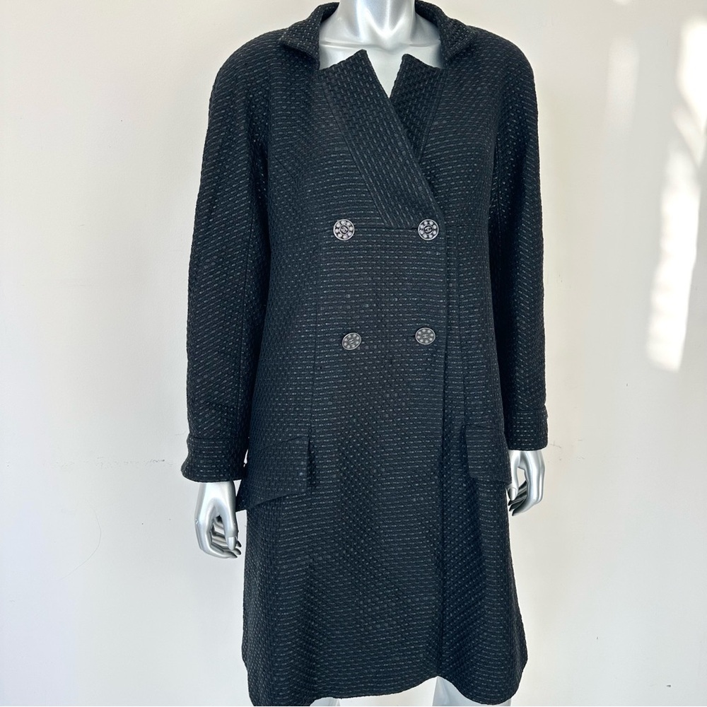 CHANEL women coat size 46FR or 12US Authentic Retail 6500$